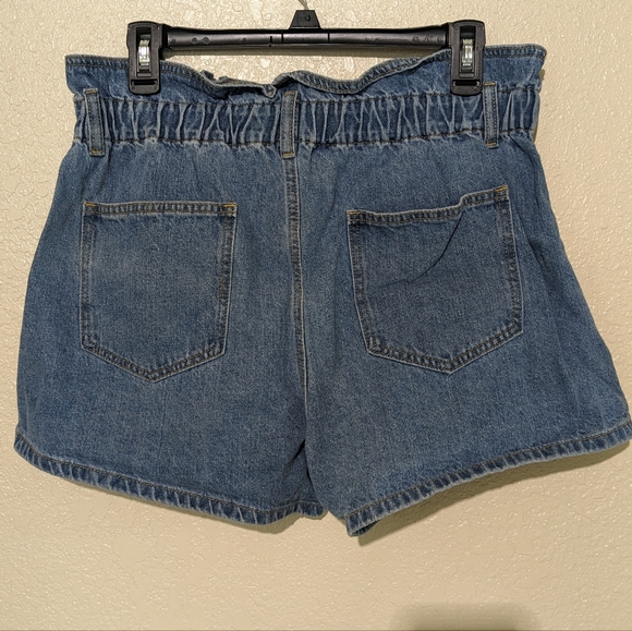 Denimn paper bag shorts with big pockets - Picture 3 of 7